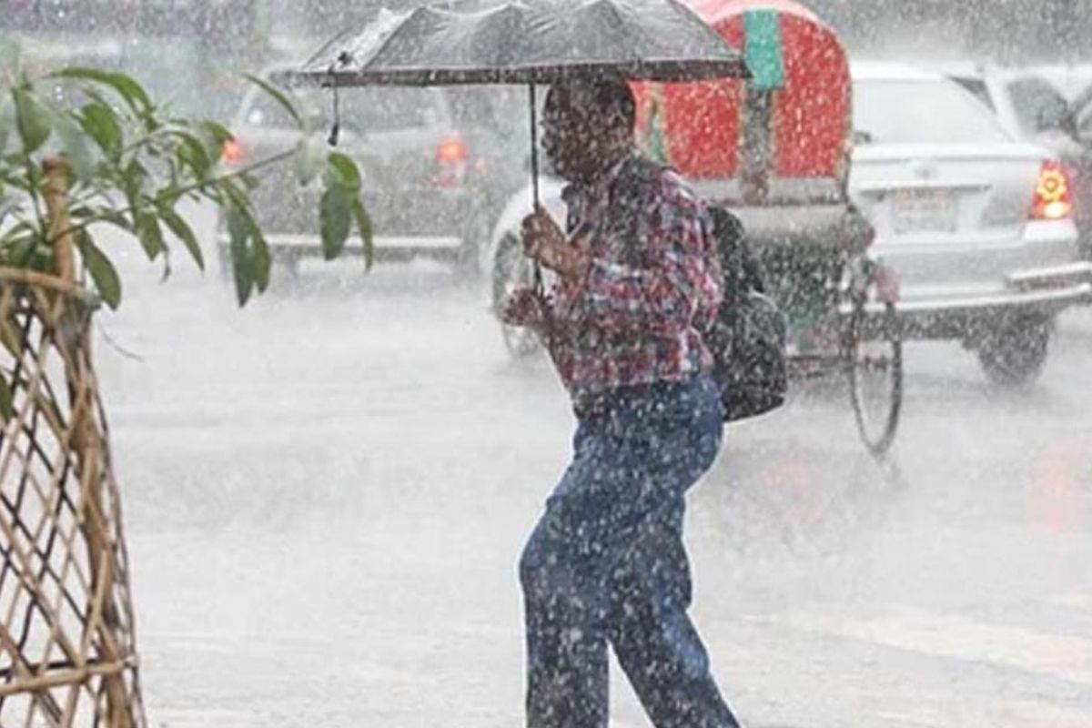 ভারি বর্ষণ নিয়ে নতুন বার্তা দিল আবহাওয়া অধিদপ্তর