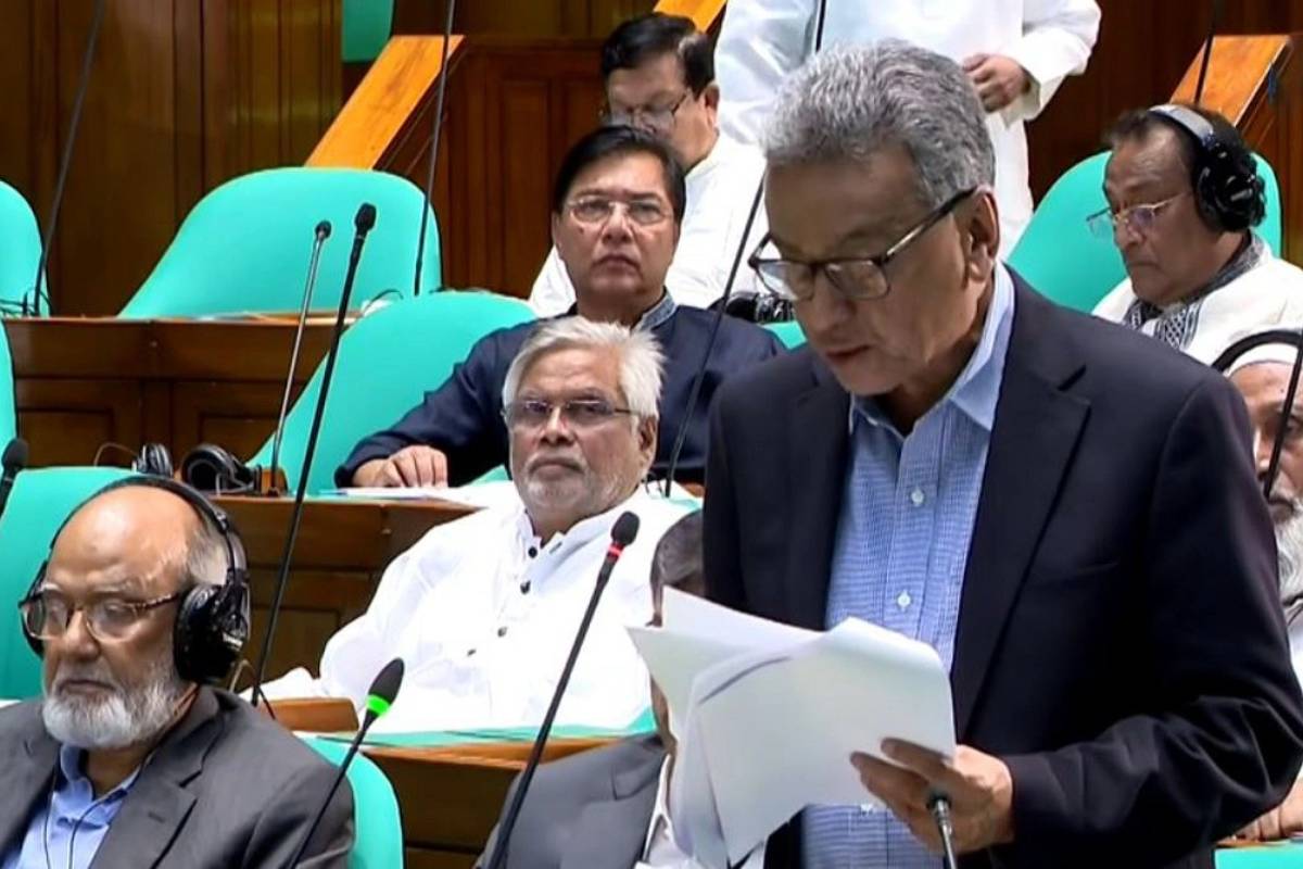 শেয়ারবাজার কারসাজির বিরুদ্ধে কঠোর অবস্থানে সরকার: অর্থমন্ত্রী