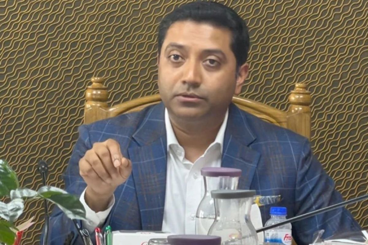 শিক্ষা ও সংস্কৃতিকে সমান্তরালভাবে এগিয়ে নিতে হবে: ববি হাজ্জাজ