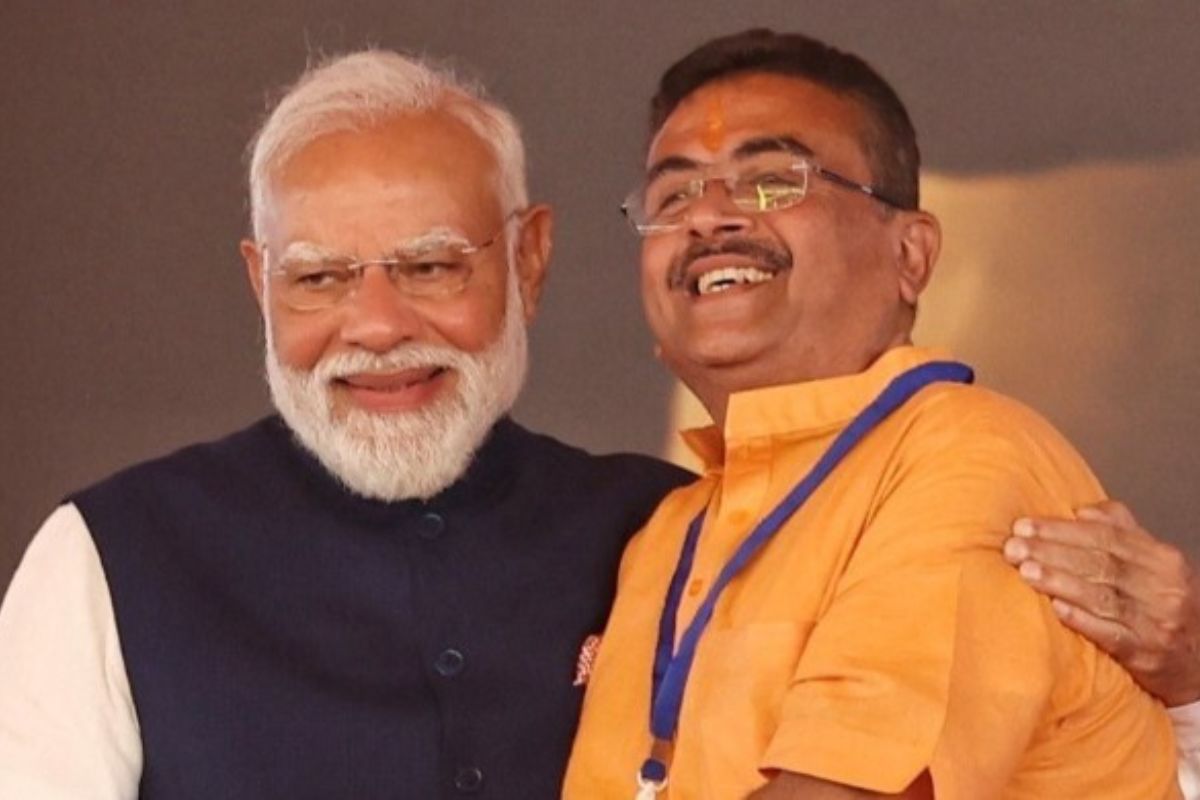 পশ্চিমবঙ্গ সফরে এসে বাংলাদেশ প্রসঙ্গ তুললেন মোদী