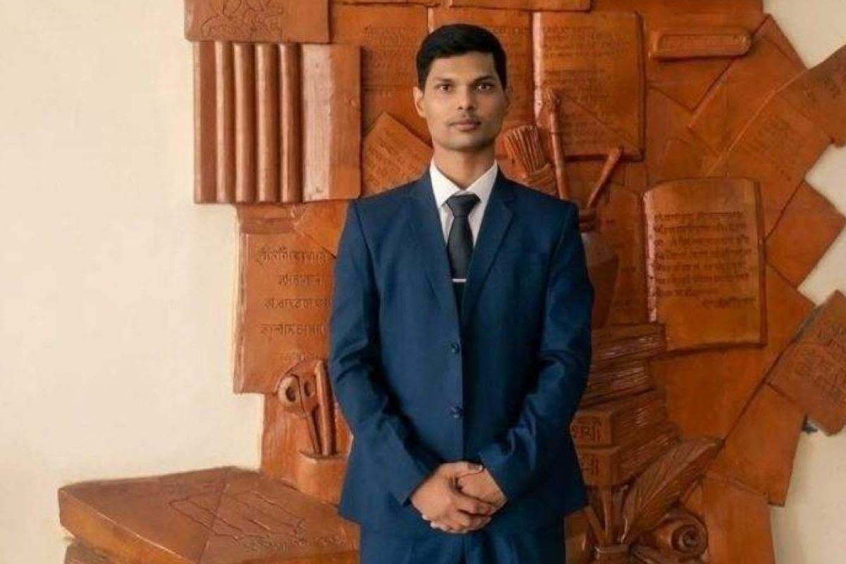 ৪৭তম বিসিএসে পুলিশ ক্যাডারে প্রথম হলেন ঢাবির  শিক্ষার্থী বাচ্চু রহমান