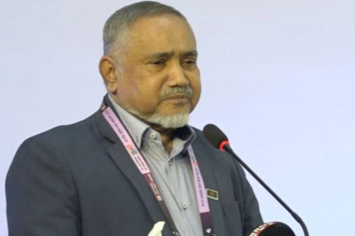সরকারি হিসাব সম্পর্কিত স্থায়ী কমিটির সভাপতি হলেন ডা. তাহের