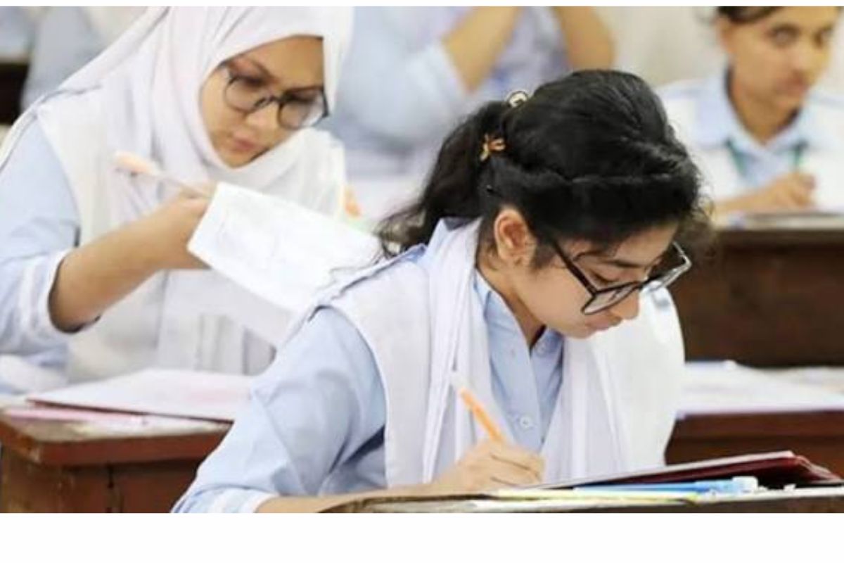 চট্রগ্রাম বোর্ডের এইচএসসি পরীক্ষা স্থগিত