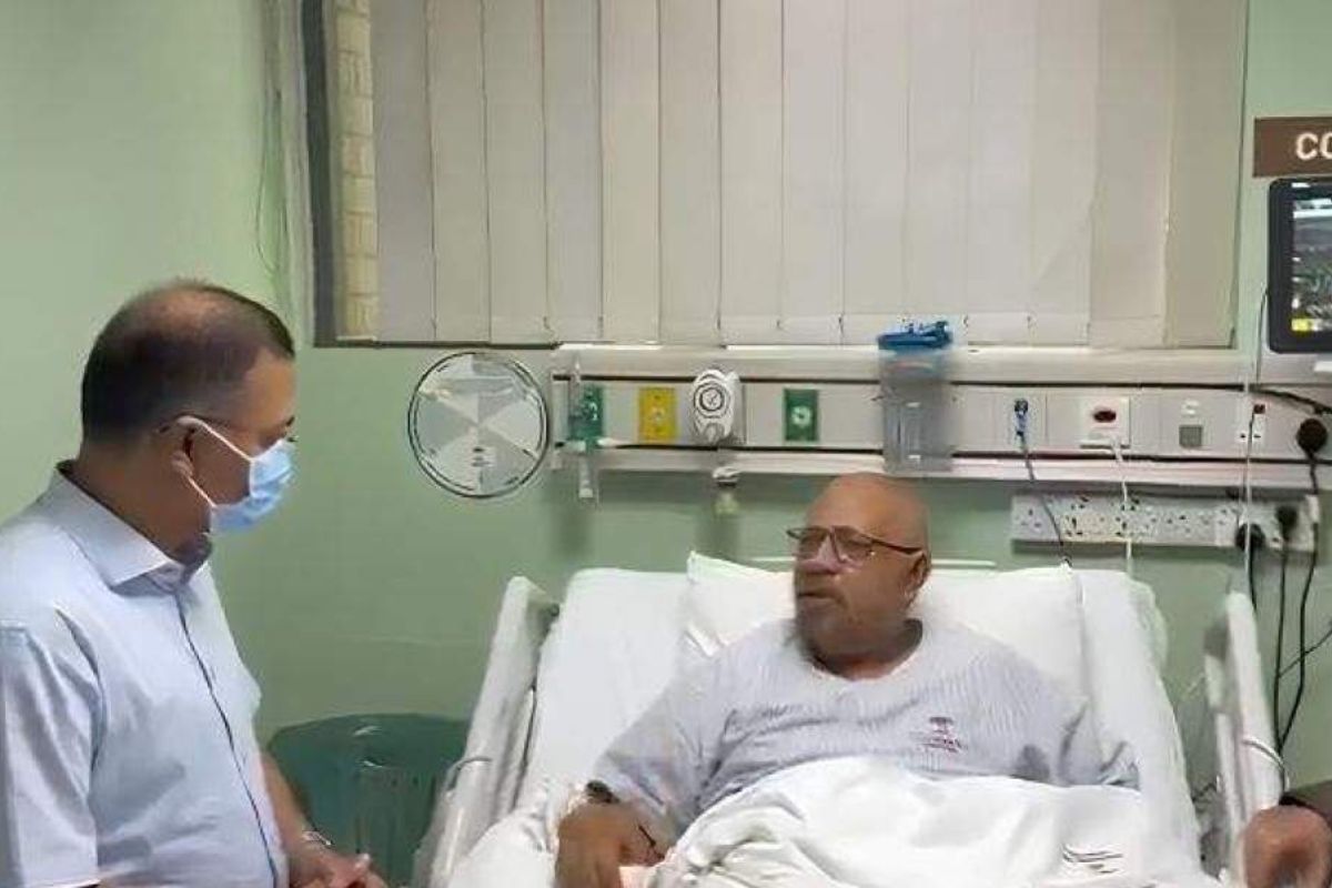 অসুস্থ ডা. পাভেলকে হাসপাতালে দেখতে গেলেন প্রধানমন্ত্রী 