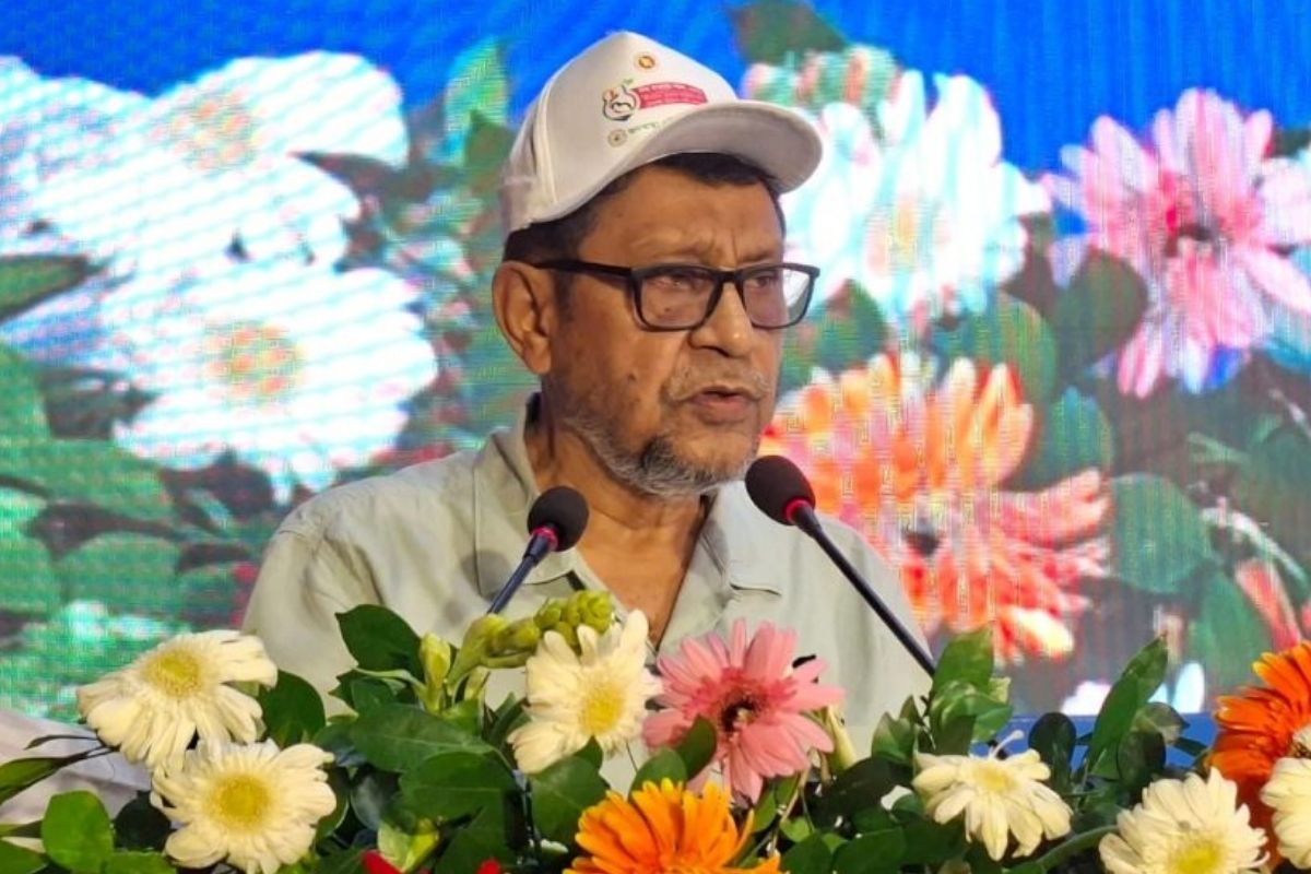 শিশুর সুস্বাস্থ্যে মায়ের বুকের দুধের বিকল্প নেই: স্বাস্থ্যমন্ত্রী