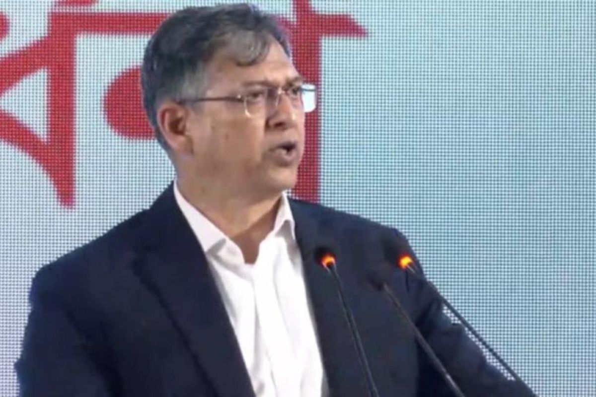 আওয়ামী লীগের ভবিষ্যৎ নির্ধারণ করবে আদালত: স্বরাষ্ট্রমন্ত্রী