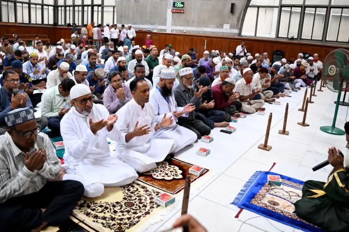 জুলাই গণঅভ্যুত্থানের শহীদদের স্মরণে সংসদে দোয়া ও মিলাদ মাহফিল