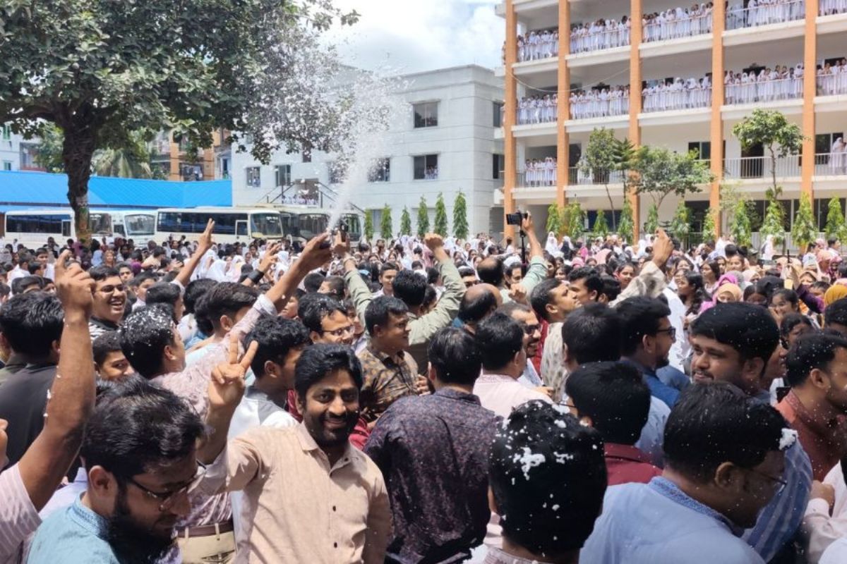 ৩৮২ পরীক্ষার্থীর সবাই জিপিএ-৫ পেলেন