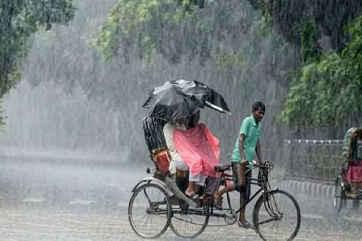 সাত অঞ্চলে ঝড়ো হাওয়াসহ বৃষ্টির আভাস