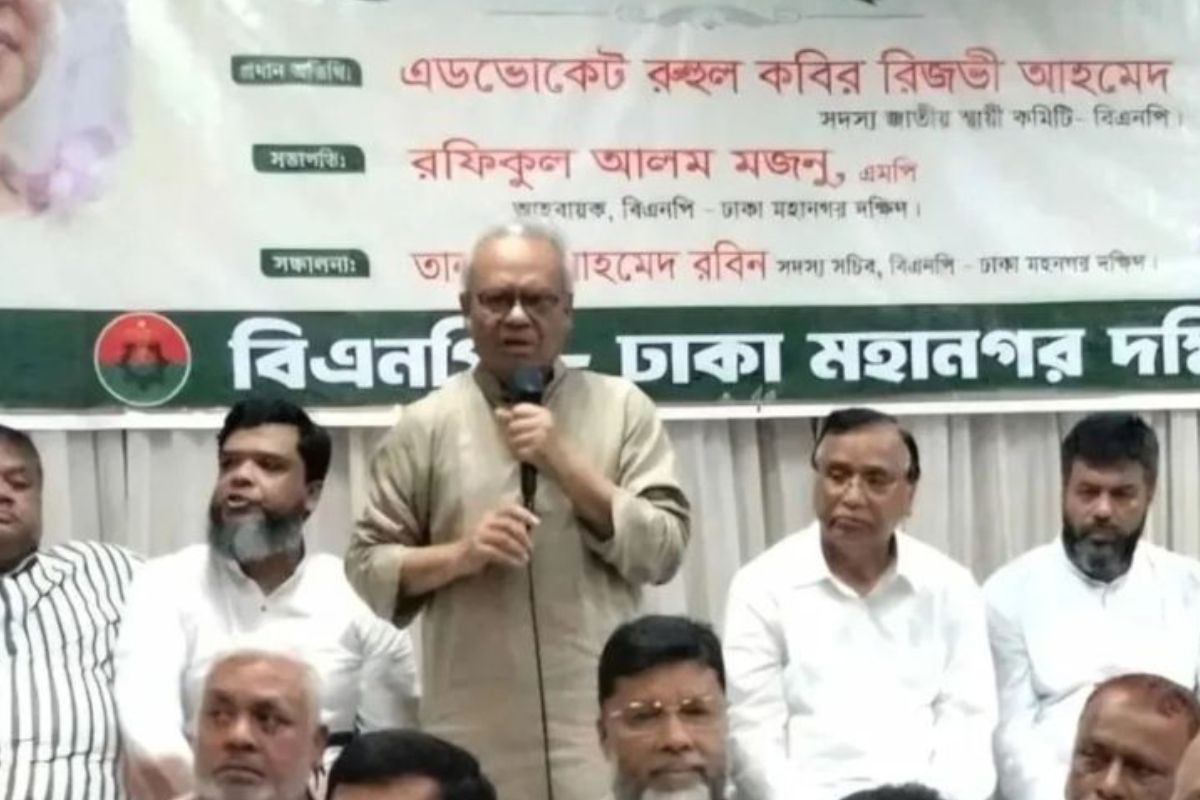 খালেদা জিয়ার দেখানো গণতন্ত্রের পথেই বিএনপির পথচলা: রিজভী