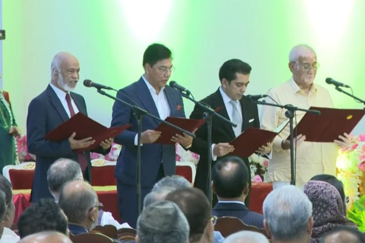 নতুন ৪ মন্ত্রী ও ২ প্রতিমন্ত্রীর শপথ গ্রহণ
