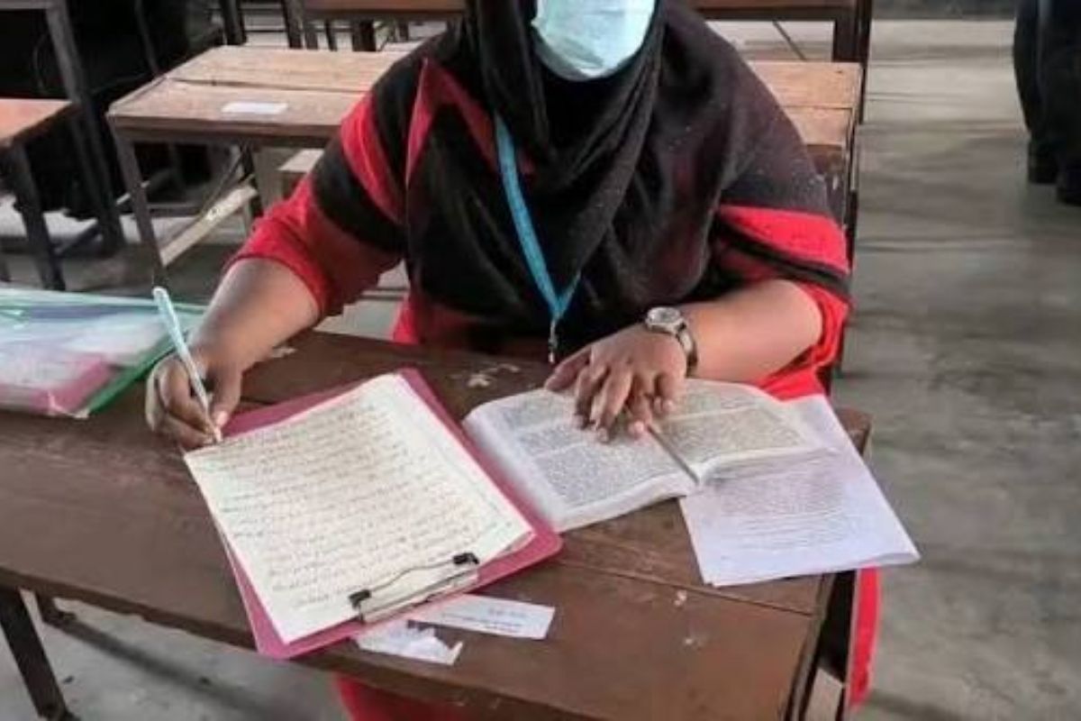 নকলের ঘটনায় ৪ পরীক্ষার্থী, ২ শিক্ষক শাস্তির মুখে