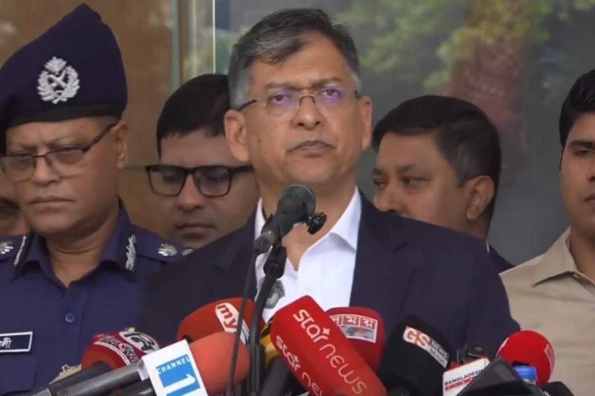 ‘অবৈধ ও লুট হওয়া অস্ত্রের সন্ধান দিলে ২ লাখ টাকা পুরস্কার’