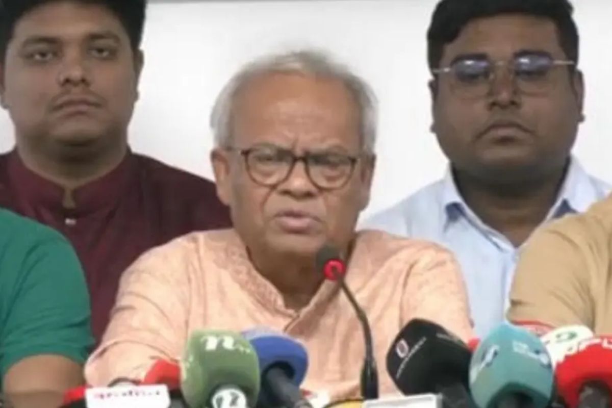 ছাত্রদলের চার পুস্তিকা ও ডিজিটাল প্ল্যাটফর্ম উদ্বোধন করলেন রিজভী