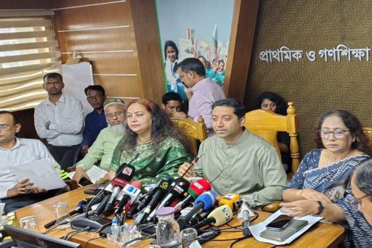 প্রাথমিকে অনির্দিষ্টকালের জন্য বদলি স্থগিত, কারণ জানালেন প্রতিমন্ত্রী