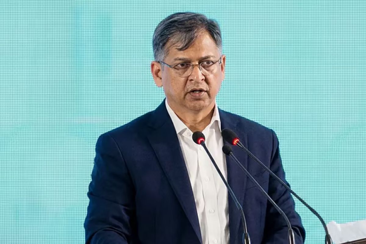 দীর্ঘায়িত রোহিঙ্গা সংকটে বাড়ছে নিরাপত্তাঝুঁকি: স্বরাষ্ট্রমন্ত্রী