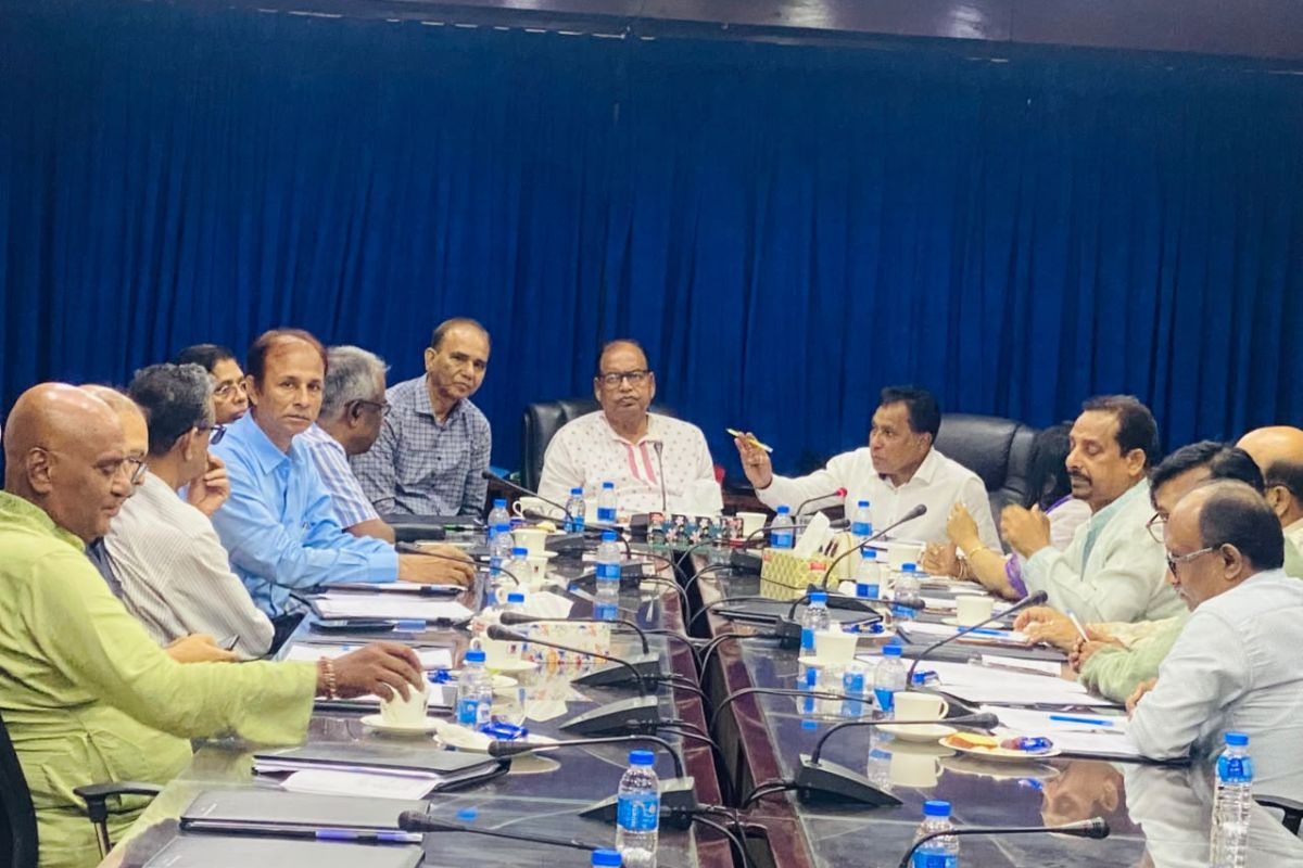 ঢাবি অ্যালামনাই অ্যাসোসিয়েশনের ১১তম মাসিক সভা অনুষ্ঠিত