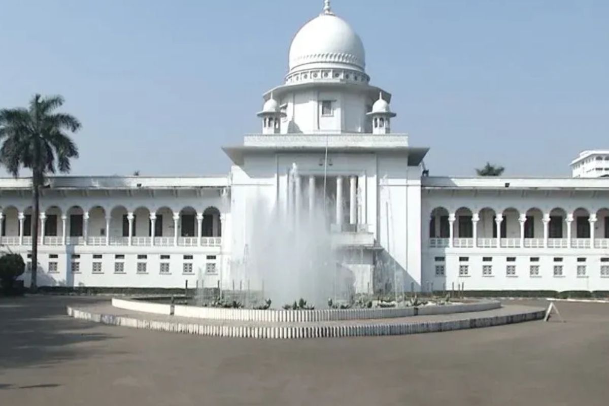 প্রেম-রোমান্সনির্ভর সিনেমা-নাটক বন্ধের নির্দেশনা চেয়ে হাইকোর্টে রিট