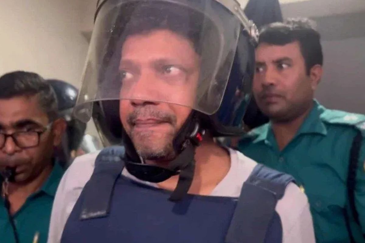 ট্রাইব্যুনালে নামাজ পড়ার সুযোগ চান পলক