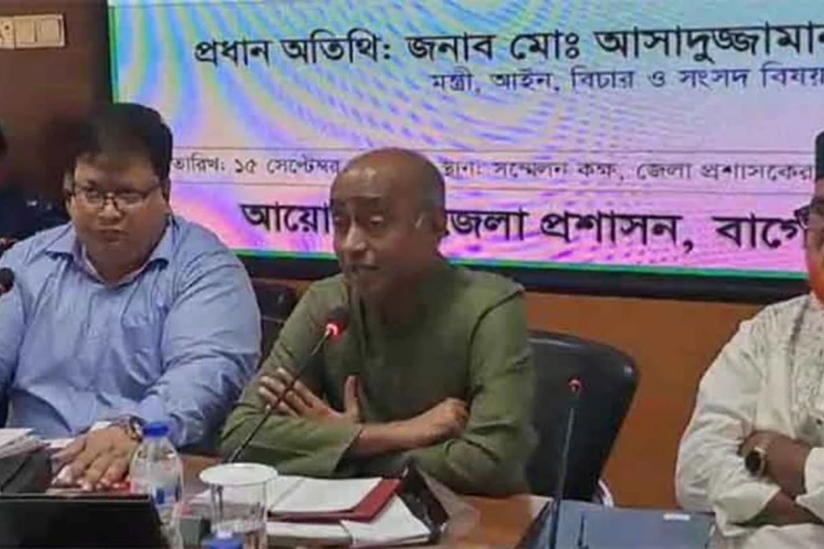 আ.লীগের নেতাকর্মীদের বিচার করতে ব্যর্থ হলে কাপুরুষতা হবে: আইনমন্ত্রী