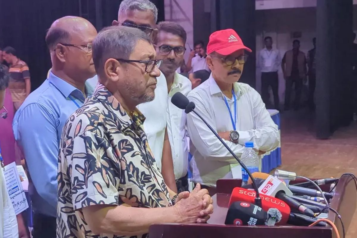 বঙ্গোপসাগরের নিচে গ্যাসের বড় ভাণ্ডার আছে: স্বাস্থ্যমন্ত্রী