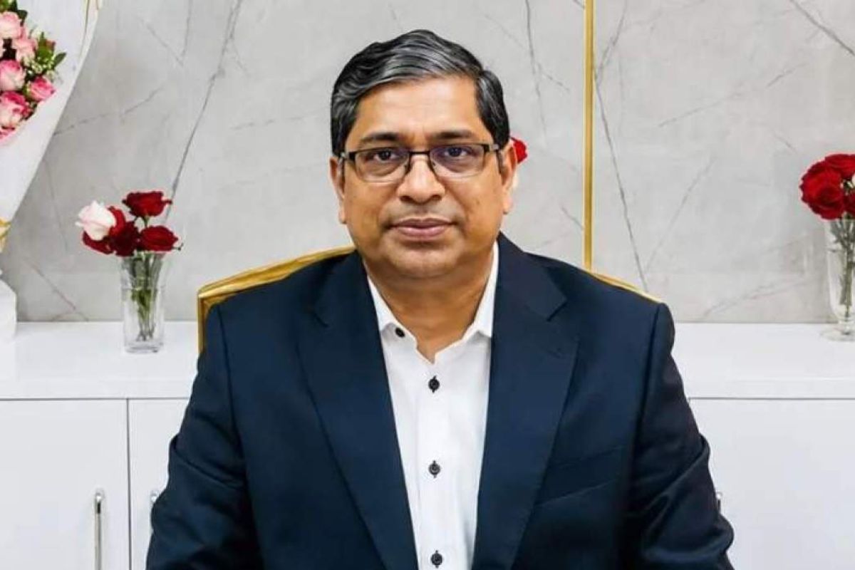 রাষ্ট্রপতির স্ত্রীও পাবেন ফ্যামিলি কার্ড
