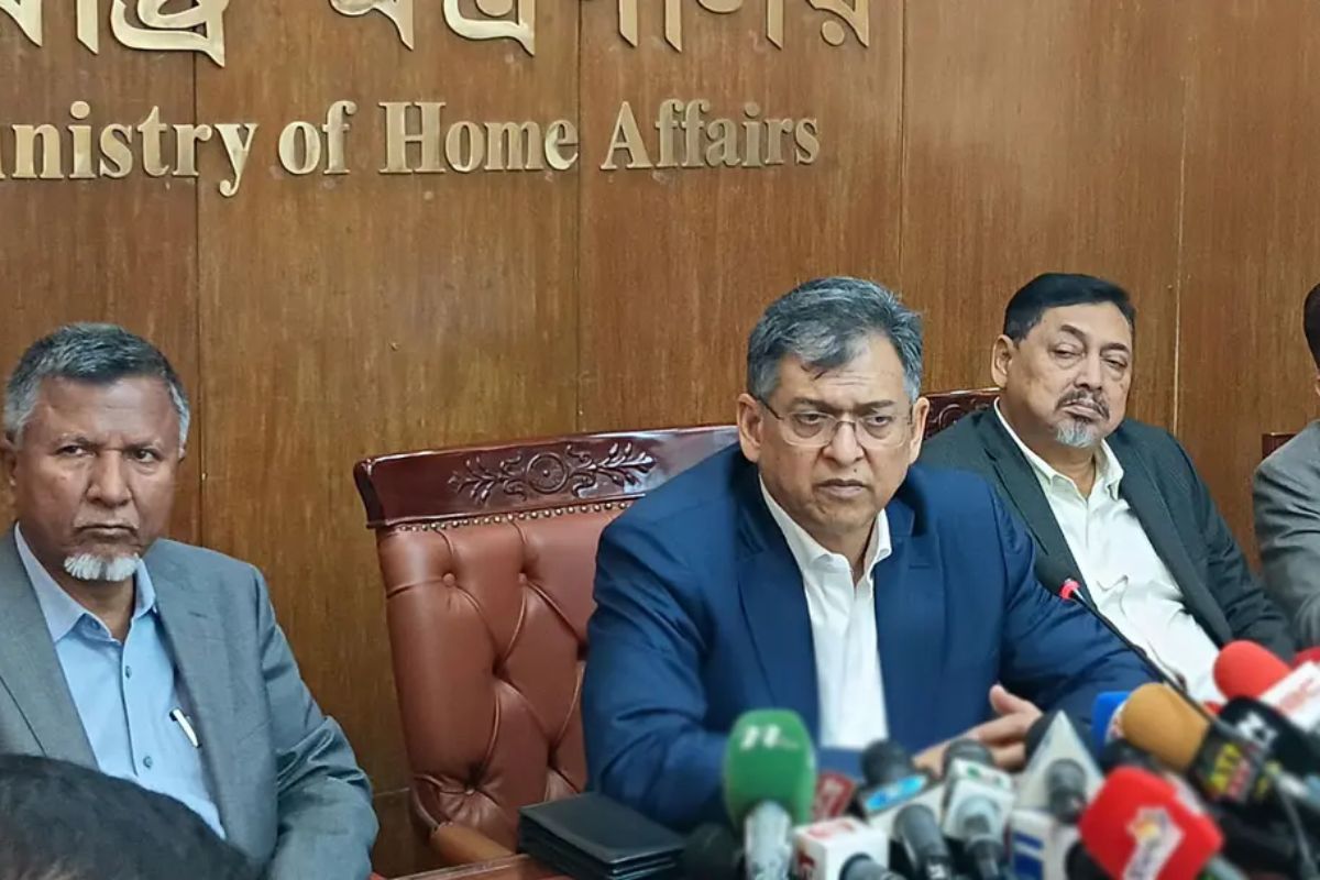 রাজনৈতিক পরিচয়ের কারণে বিসিএসে বৈষম্য হবে না: স্বরাষ্ট্রমন্ত্রী