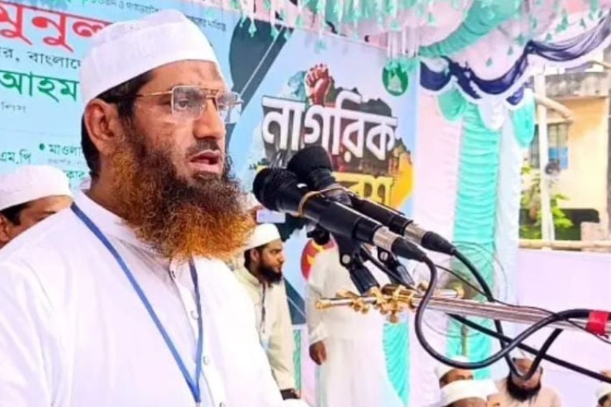 বাঙালিকে হাইকোর্ট দেখালে রাজপথ দেখিয়ে ছেড়ে দেবে: মামুনুল হক