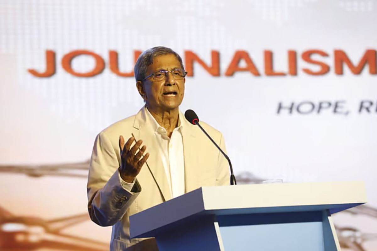 গণমাধ্যমের স্বাধীনতা এখনো নিশ্চিত হয়নি: মতিউর রহমান