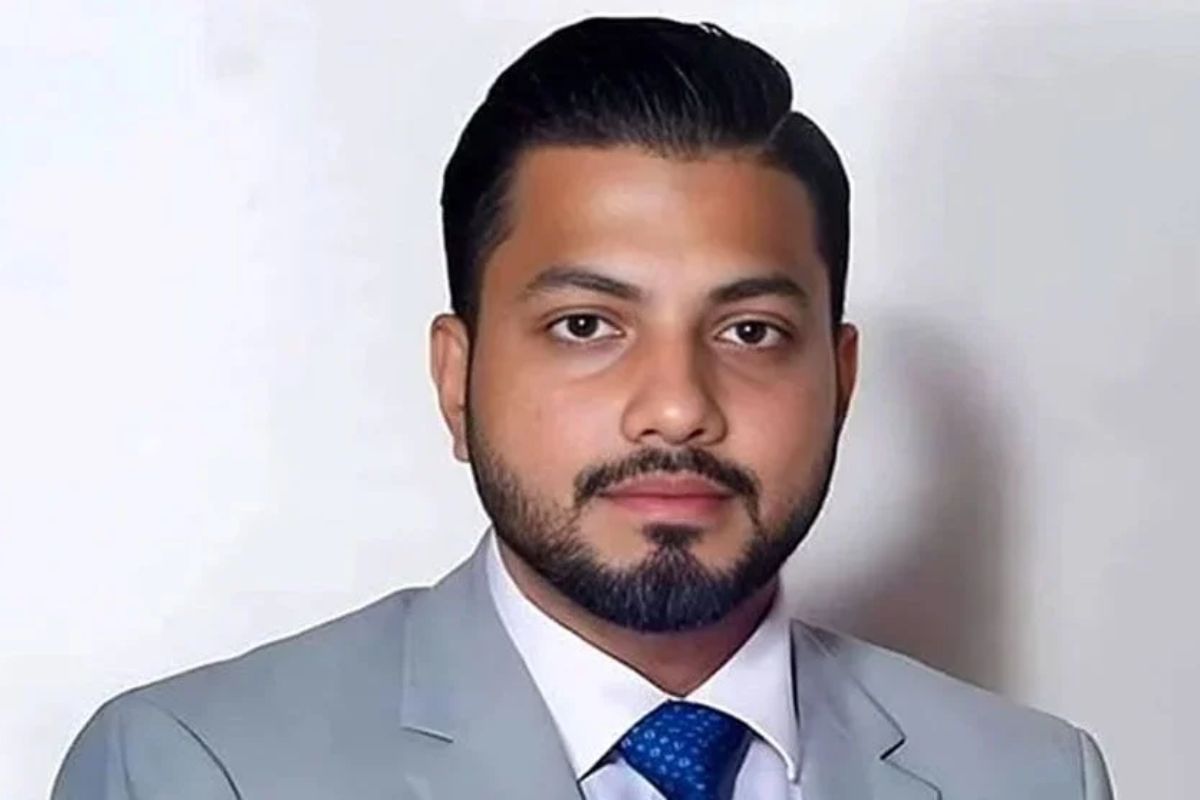 পদত্যাগের ঘোষণা দিলেন প্রতিমন্ত্রী ইশরাক হোসেন