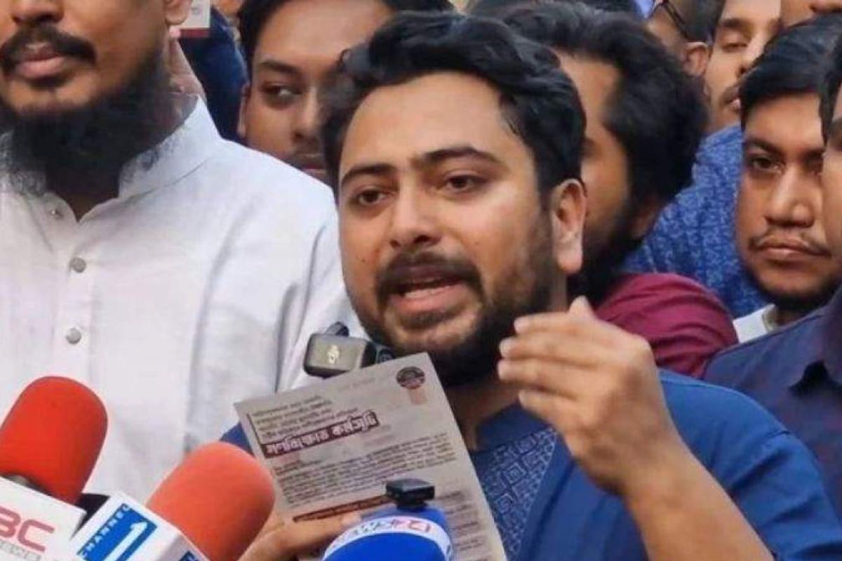 স্বরাষ্ট্রমন্ত্রী ও জ্বালানিমন্ত্রীর পদত্যাগ দাবি নাহিদ ইসলামের