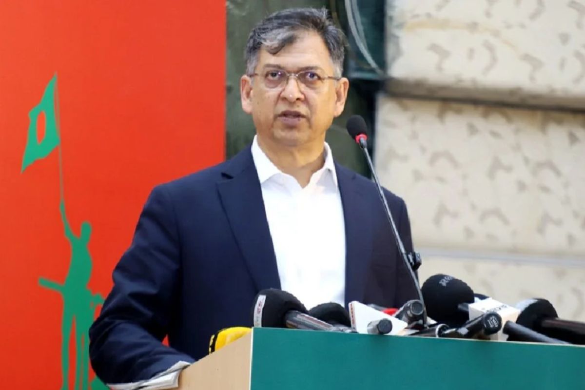 ডিসেম্বরে হাসিনার ফেরা নিয়ে যা বললেন স্বরাষ্ট্রমন্ত্রী