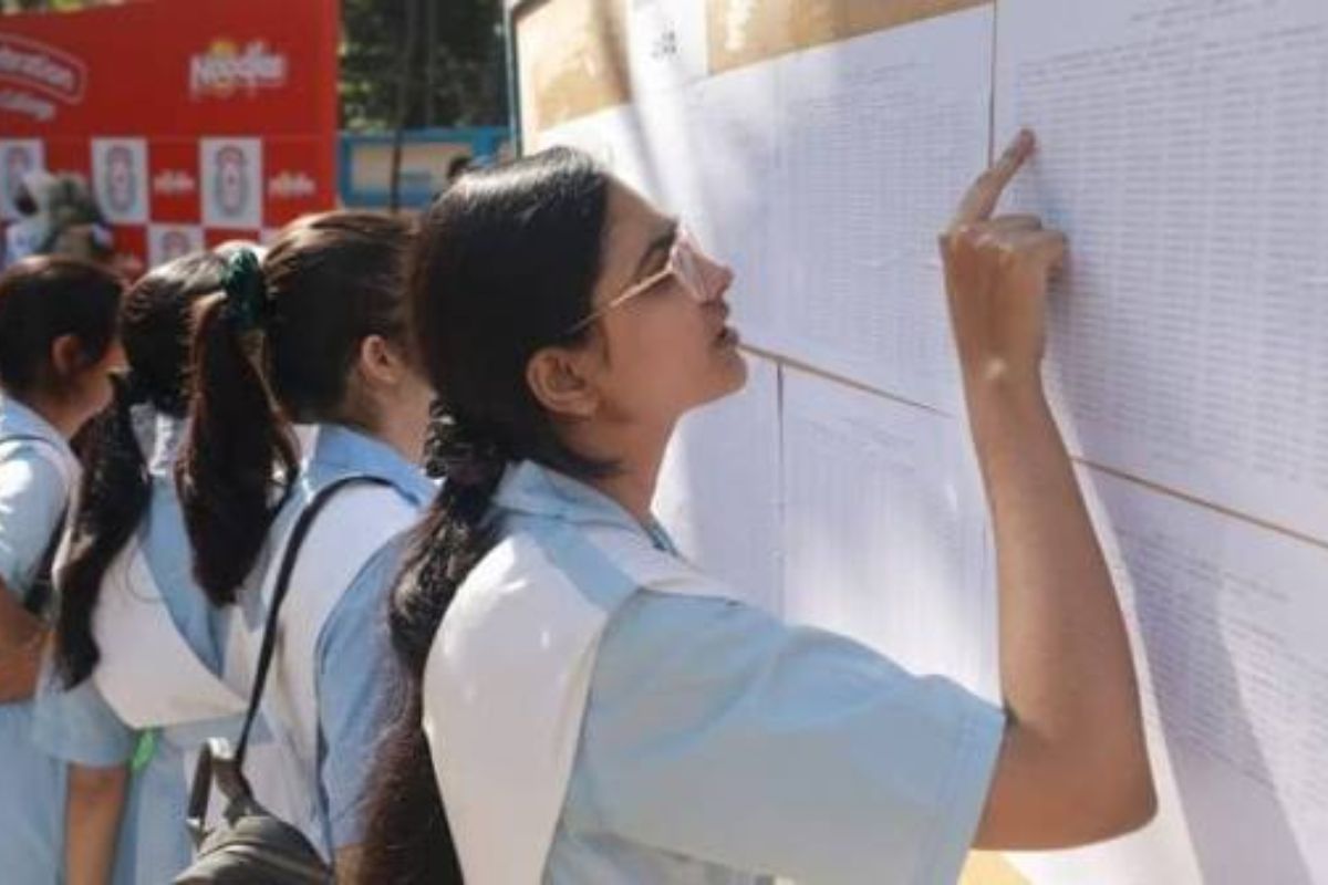 এইচএসসি ও সমমানের ফল প্রকাশ ১১টায়, জানবেন যেভাবে