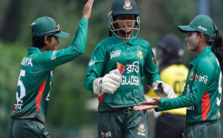 বড় ব্যবধানে মালয়েশিয়াকে হারাল মেয়েরা