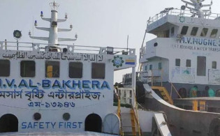 মেঘনায় মালবাহী জাহাজ থেকে ৬ মরদেহ উদ্ধার