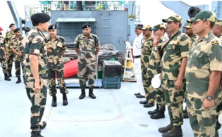 নিরাপত্তা জোরদারে সীমান্তে নতুন ভাসমান চৌকি বসিয়েছে ভারত