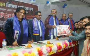 জুলাই অভ্যুত্থানে বিজয় একাত্তর হল: আহতদের মাঝে চিকিৎসা প্রণোদনা বিতরণ