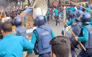 পুলিশ-শিক্ষার্থী ধাওয়া-পাল্টা ধাওয়া ঘটনা তদন্তে কমিটি গঠন