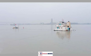 রূপসা নদীতে ডুবলো লাইটারেজ জাহাজ