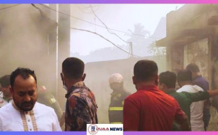 নরসিংদীতে টেক্সটােইল মিলের গোডাউনে আগুন