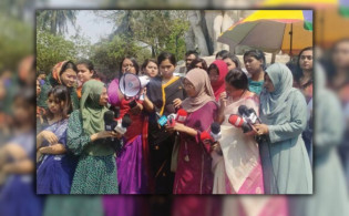 ধর্ষণের দ্রুতবিচার ও কঠোর হওয়ার আহ্বান জানিয়ে ঢাবিতে বিক্ষোভ