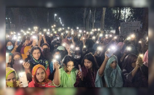 রাবিতে ছাত্রীদের বিক্ষোভ, দাবি ধর্ষকের সর্বোচ্চ শাস্তি