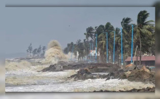 বাংলাদেশ থেকে ভারতে ধেয়ে যাচ্ছে সাইক্লোন, ১৮ রাজ্যে সতর্কতা