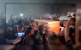 আছিয়ার খাটিয়া কাঁধে তুলে নিলেন হাসনাত-সারজিস