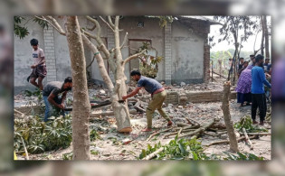 শিশু নির্যাতনের ঘটনায় ফুঁসে উঠলো জনতা, অভিযুক্তের বাড়িতে ধ্বংসযজ্ঞ