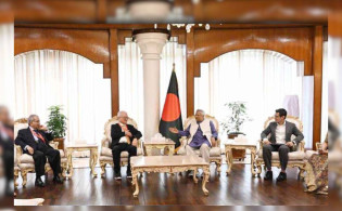 প্রধান উপদেষ্টার সঙ্গে কোরিয়ার বিনিয়োগকারীদের বৈঠক