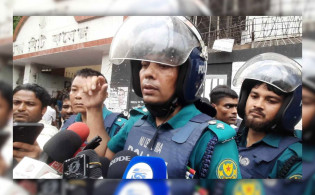 শিক্ষার্থীদের শান্ত থাকতে বললেন পুলিশ