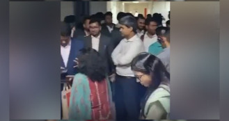 নিজ দপ্তরে অবরুদ্ধ এনবিআর চেয়ারম্যান