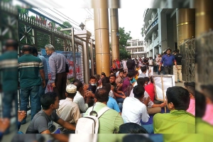 স্বাস্থ্য অধিদপ্তরে তালা