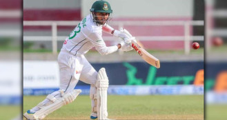 চট্টগ্রাম টেস্টে টাইগারদের দাপট, মিরাজের ফিফটি